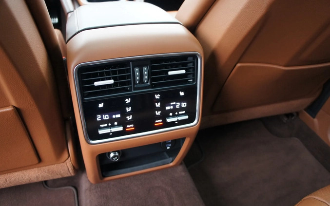Porsche Cayenne cena 599900 przebieg: 39900, rok produkcji 2022 z Białystok małe 407